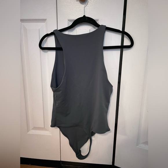 Aritzia contour 90s bodysuit - Picture 3 of 4